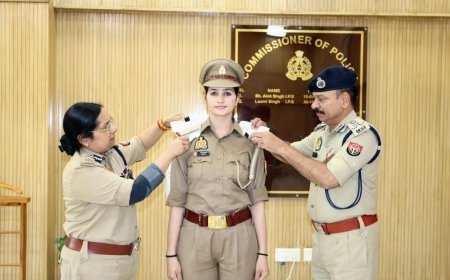 गोल्ड मेडल जीतने वाली नोएडा की महिला आरक्षी को मिला प्रमोशन, पुलिस कमिश्नर ने लगाया स्टार
