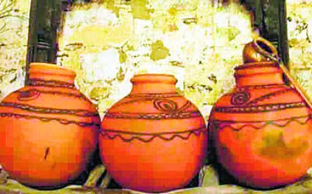 भीषण गर्मी में समाजसेवी की पहल, पहाड़ी बस स्टैंड पर शुरू हुआ निःशुल्क प्याऊ