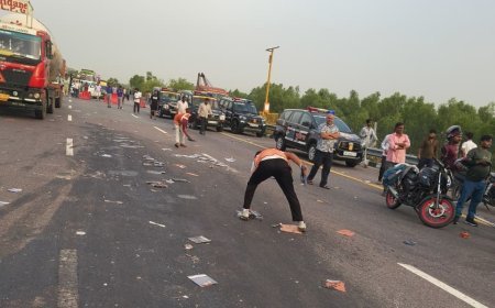 लखनऊ-आगरा एक्सप्रेसवे पर भीषण हादसा, प्राइवेट बस पलटने से 5 यात्रियों की मौत
