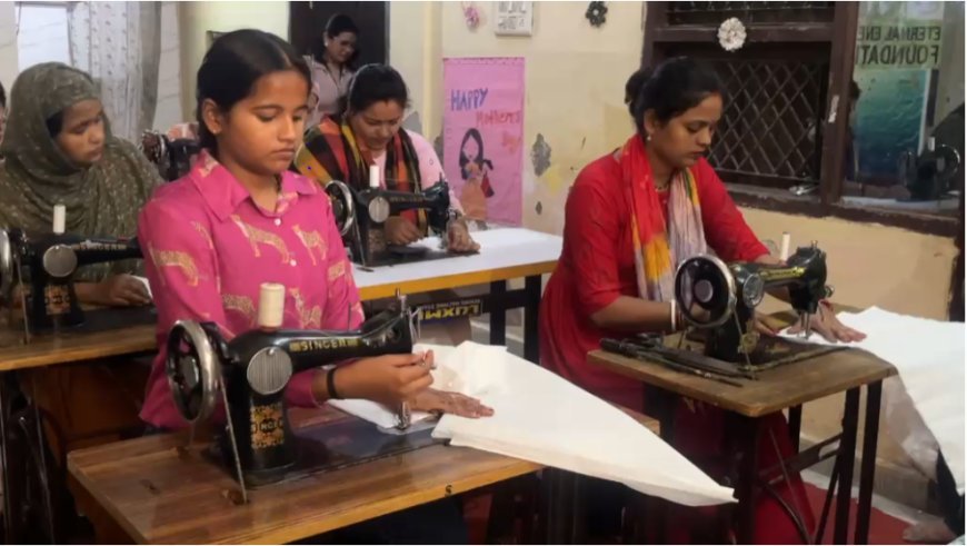 मदर्स डे पर इंटरनल एनर्जी फाउंडेशन की खास पहल, नोएडा में निराश्रित महिलाओं को दिए गए आत्मनिर्भर बनने के टिप्स