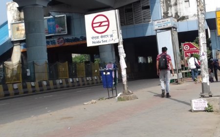 सेक्टर-16 मेट्रो स्टेशन पर ट्रेन के आगे कूदा युवक, मची अफरा-तफरी; CISF ने बचाई जान