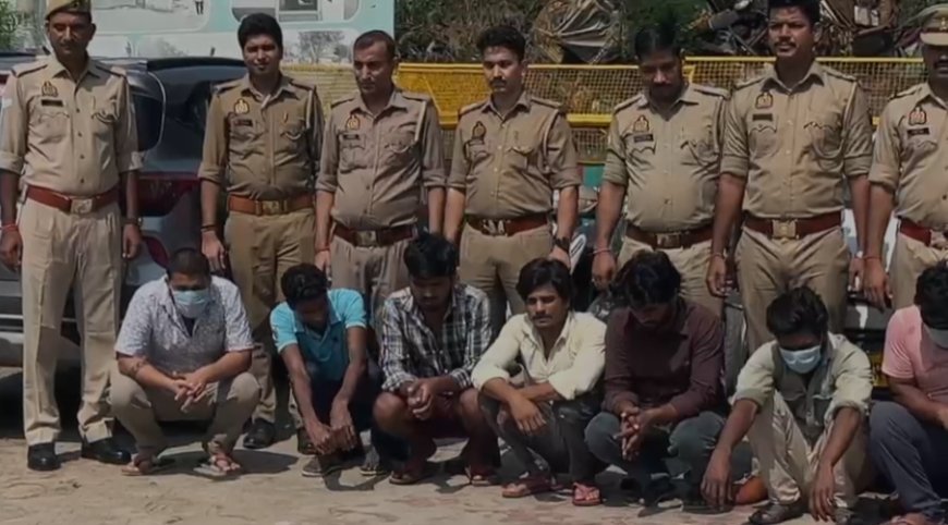 सेक्टर-53 के होटल में चल रहा था जुए का अड्डा, लाखों की नकदी बरामद; 20 गिरफ्तार