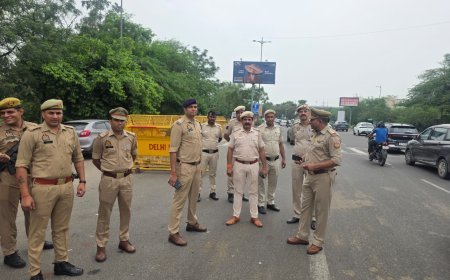 डीसीपी साद मियां खान द्वारा नोएडा /दिल्ली बॉर्डर पर सघन चेकिंग अभियान