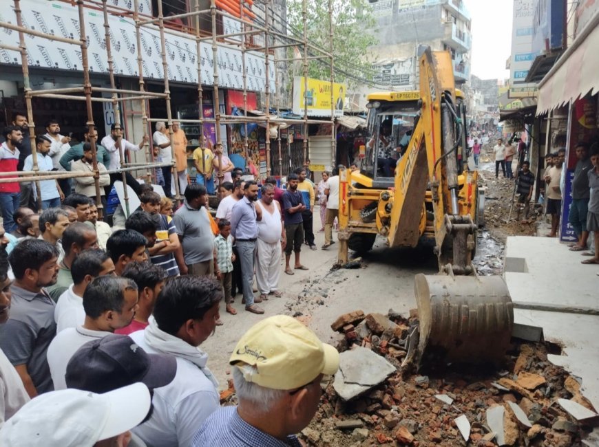 पूर्व विधायक सत्यवीर सिंह गुर्जर ने ग्राम वासियों की एकजुटता की सराहना करते हुए