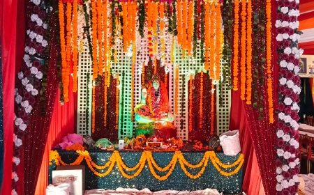 श्रावण मास के प्रथम सोमवार को नोएडा के सेक्टर-14ए स्थित श्री सिद्ध पीठ शनि मंदिर में श्री शनि सेवा समिति (पंजी.) नौएडा द्वारा आयोजित 15 वें विशाल कांवड़ सेवा शिविर का भव्य उद्घाटन पावन हवन यज्ञ के साथ