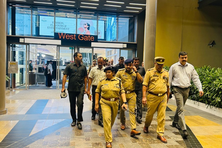पुलिस कमिश्नर गौतमबुद्धनगर  लक्ष्मी सिंह के निर्देशन में डीसीपी नोएडा साद मिया खान के पर्यवेक्षण में एडीसीपी नोएडा मनीषा सिंह द्वारा एसीपी-1 नोएडा प्रवीण कुमार सिंह के साथ मय बम स्क्वाड, डॉग स्क्वाड व स्थानीय पुलिस बल के आगामी स्वतंत्रता दिवस पर सुरक्षा व्यवस्था के दृष्टिगत को देखते चलाया विशेष अभियान