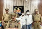थाना सेक्टर- 63 पुलिस द्वारा मोबाईल स्नेचिंग/चोरी करने वाले गिरोह के 02 अभियुक्त गिरफ्तार, अभियुक्तगण के कब्जे से स्नेचिंग/चोरी के 31 मोबाईल फोन व 01 अवैध चाकू, घटना में प्रयुक्त मोटरसाइकिल बरामद।