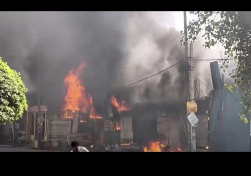 थाना सेक्टर-126 क्षेत्रांतर्गत रायपुर में 05 अस्थाई दुकानों में आग लगने की सूचना प्राप्त हुयी।